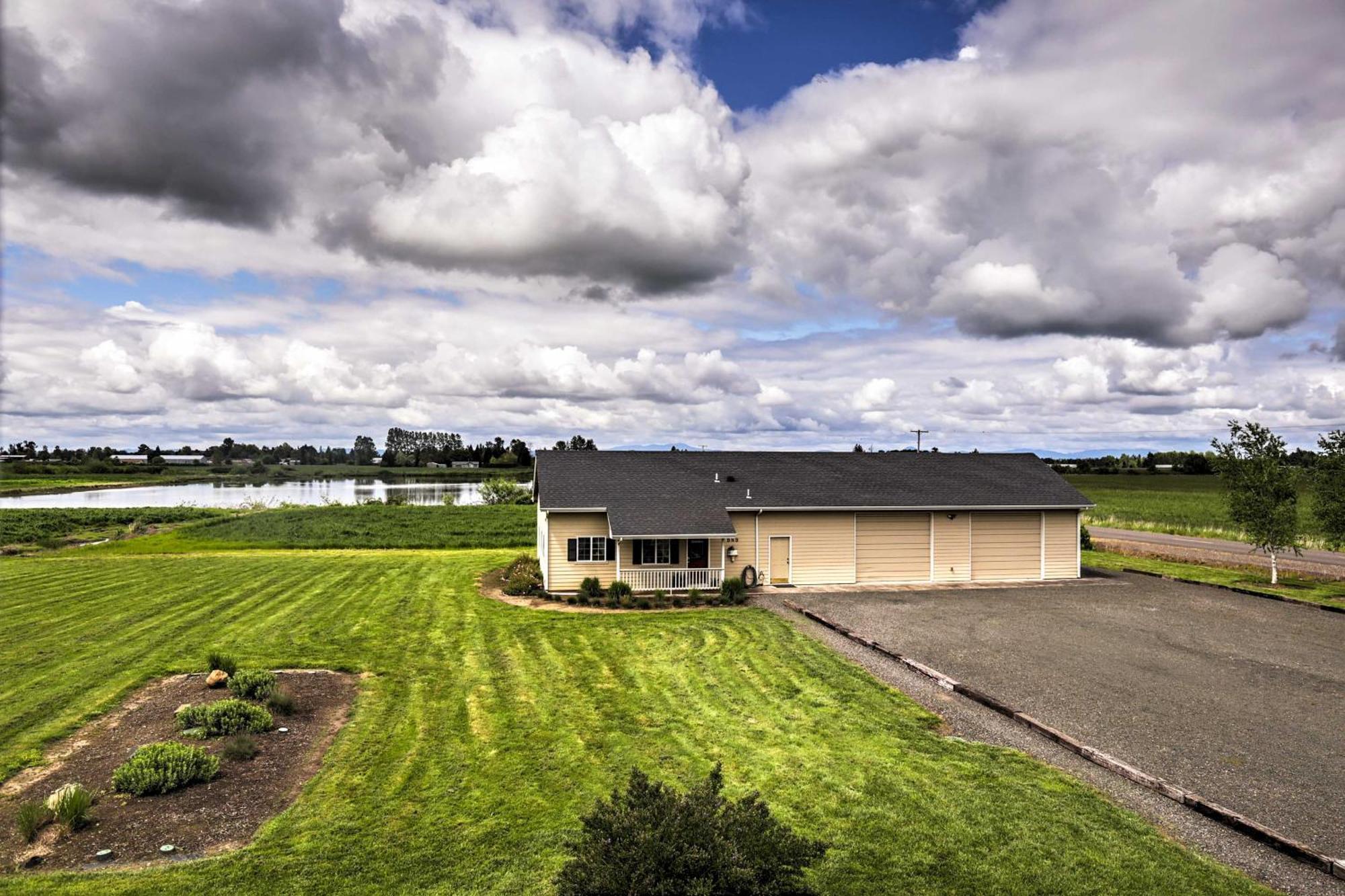 Отель The Farm House On Mount Tom Harrisburg Экстерьер фото